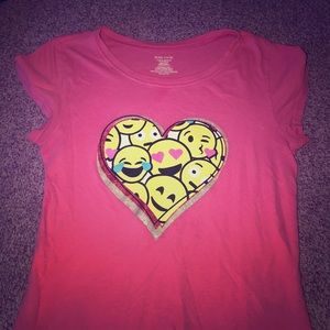 A pink Emoji shirt 👚